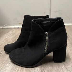 Diba Black Heeled Boots with Zipper